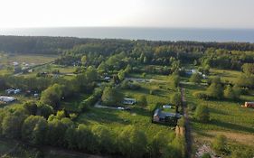 Karwia-Karwieńskie Błota domek przy plaży